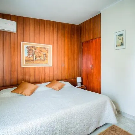 Nina Casa de hóspedes 4*