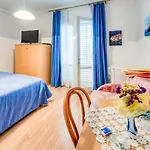 Casa de hóspedes Nina 4*