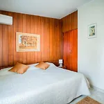 Nina Casa de hóspedes 4*