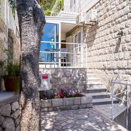 Guest house Nina